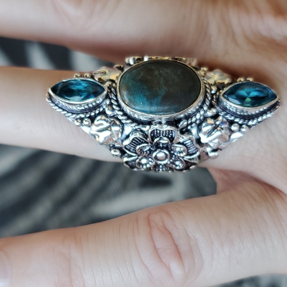 New Chrysocolla and Blue Topaz 925 Silver Statement Ring. - Picture 9 of 12